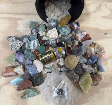 THE FALLING STAR -QUART MINI MINER NATURAL CRYSTAL MINING BUCKET