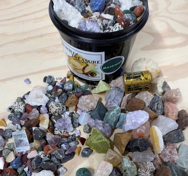 MINI MINER ALIENS NATURAL CRYSTAL QUART MINING BUCKET