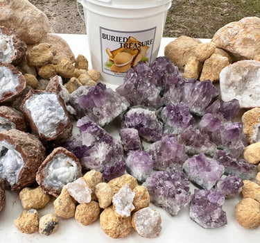 NATURAL CRYSTAL GEODE MIXED BUCKET - GALLON